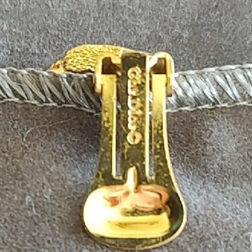 Authentic Elegant Christian Dior Gold Knot Earrings In Excellent Condition - Picture 2 of 3
